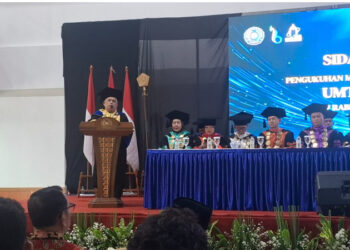 Kukuhkan 1.500 Mahasiswa Baru, Rektor UMT Doakan Affan Kurniawan