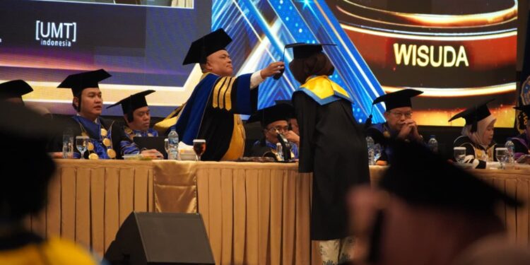Gelar Wisuda ke-18: UMT Terus Wujudkan Generasi Unggul, Inklusif dan Berdampak