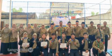 Kontingen SMAM 25 Setiabudi Pamulang bersama guru dan pendamping.