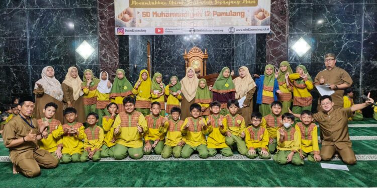 Siswa peserta Didikan Shubuh SD Muhammadiyah 12 Pamulang